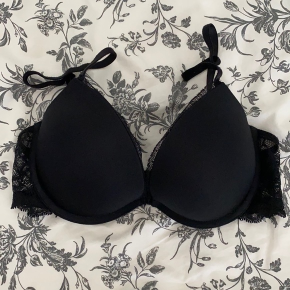 Calvin Klein Plunge Push Up Bra - Picture 1 of 4